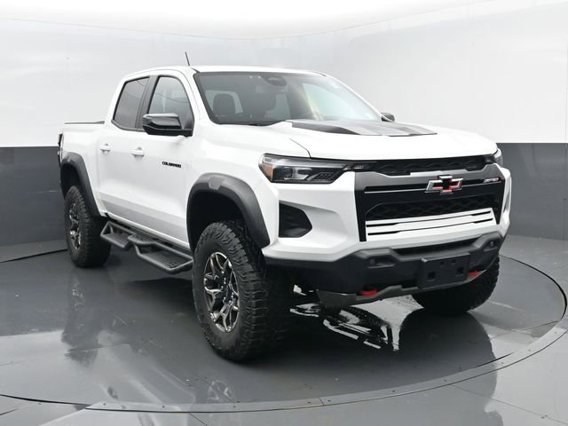 Used 2023 Chevrolet Colorado ZR2 image 3