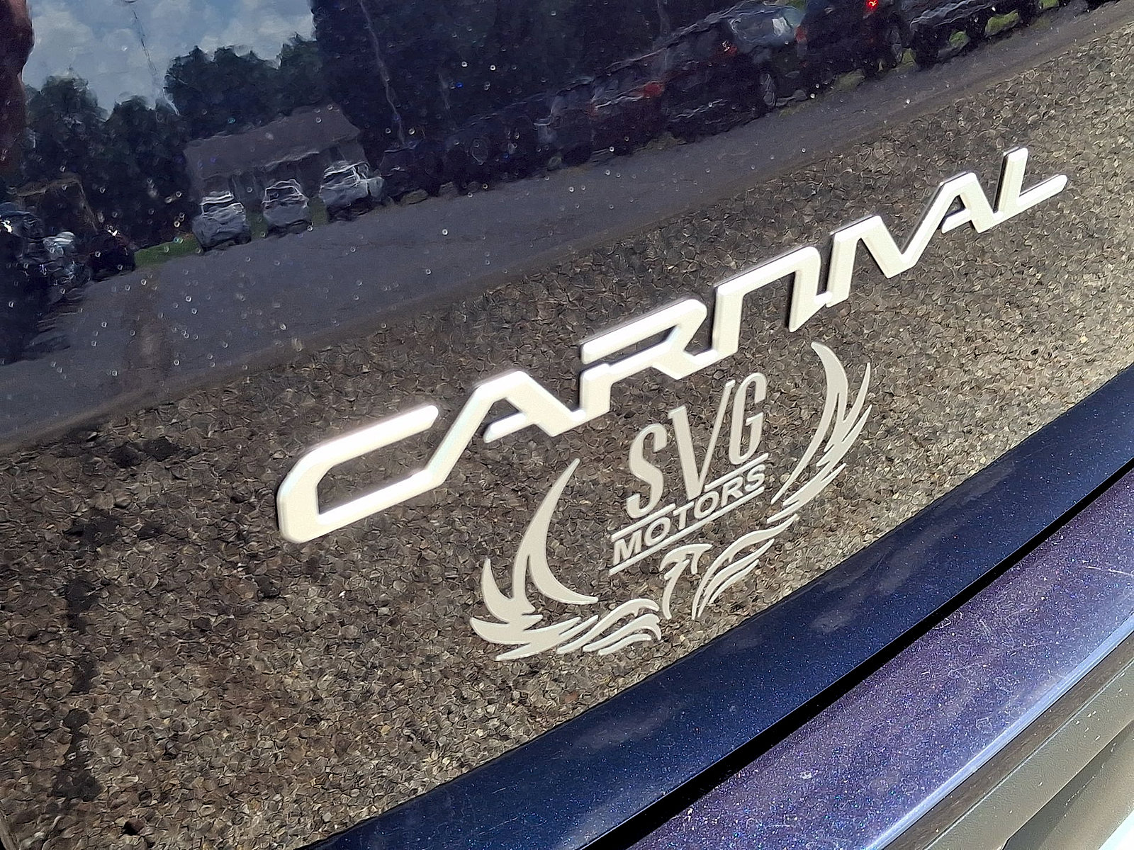 Used 2024 Kia Carnival LX FWD image 24