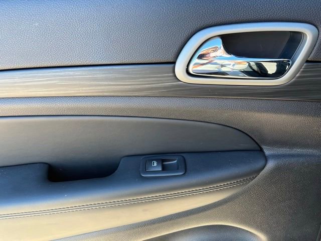 Certified 2021 Jeep Grand Cherokee Laredo w/ Security & Convenience Group image 18