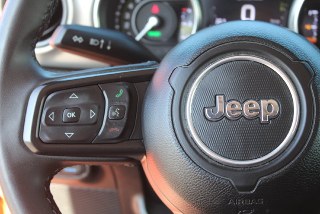 Used 2023 Jeep Wrangler Unlimited w/ Convenience Group AWD/4WD image 18