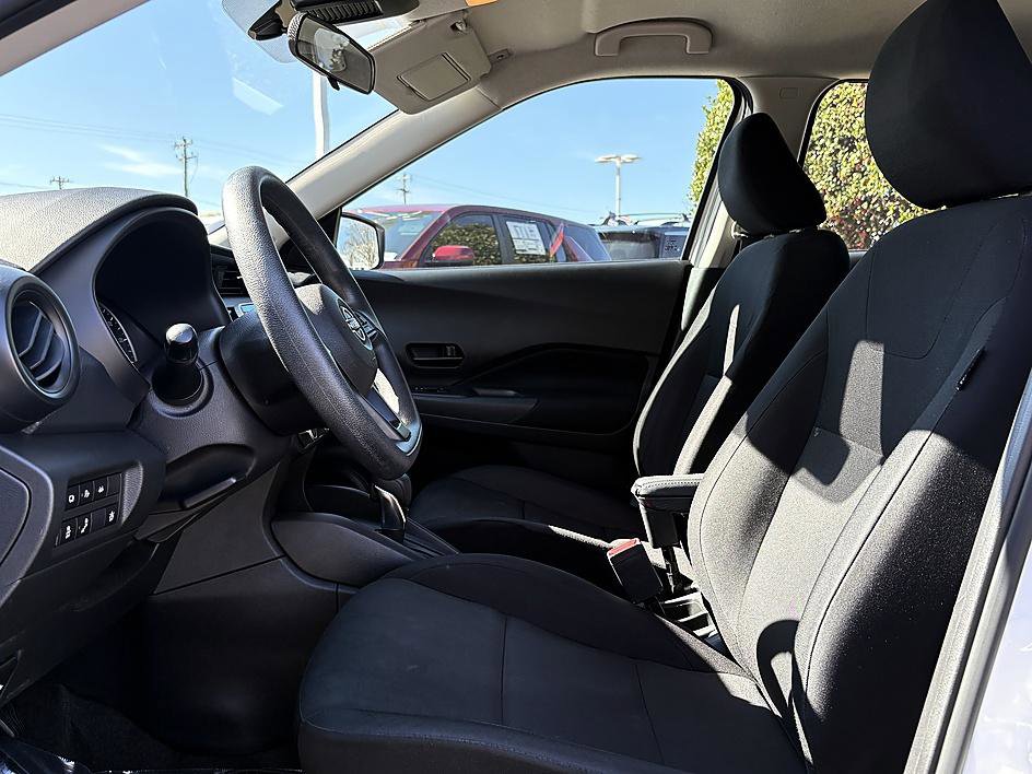 Used 2023 Nissan Kicks S image 9