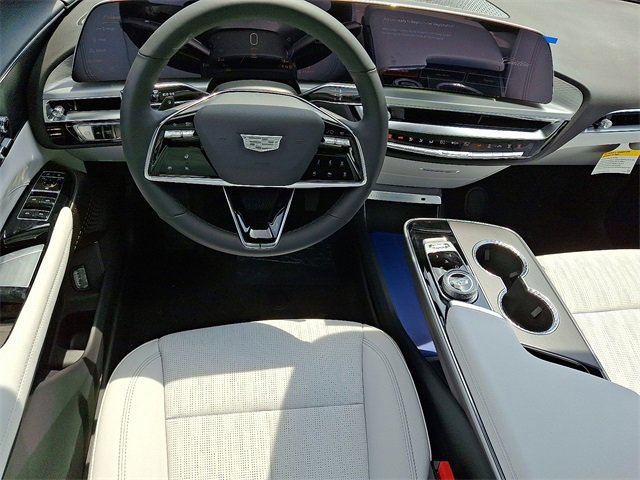 New 2025 Cadillac Lyriq Luxury image 8