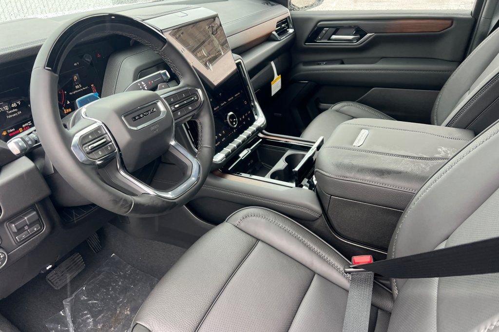 New 2026 GMC Yukon Denali w/ Denali Reserve Package image 7