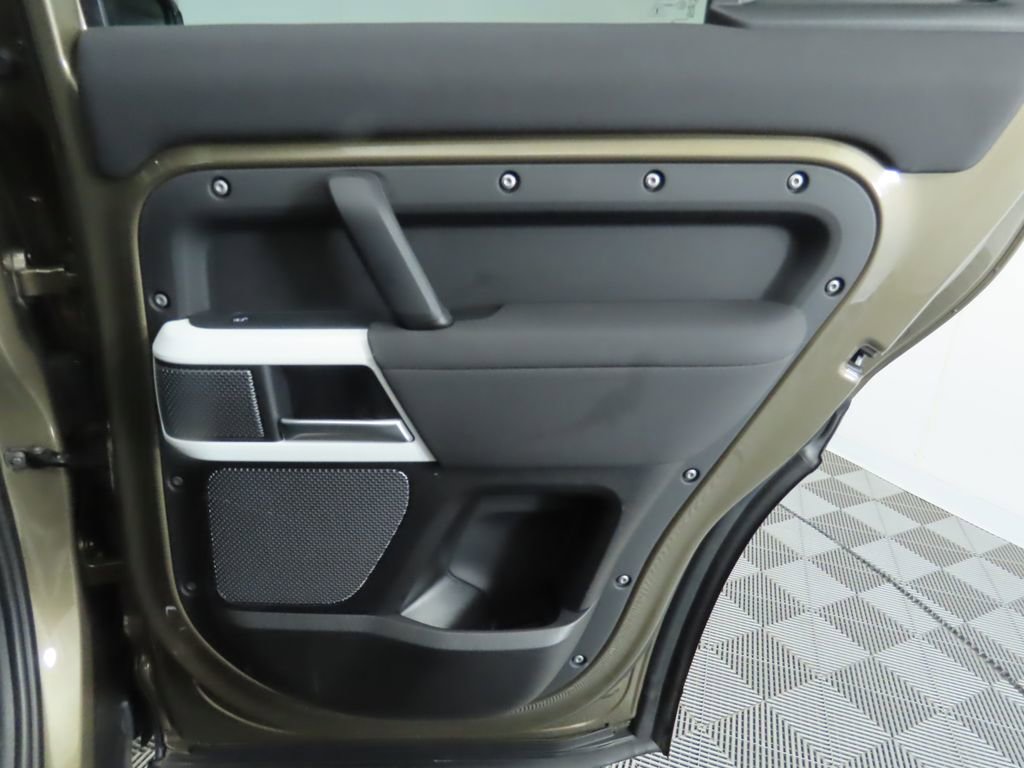 Certified 2021 Land Rover Defender 110 S image 28