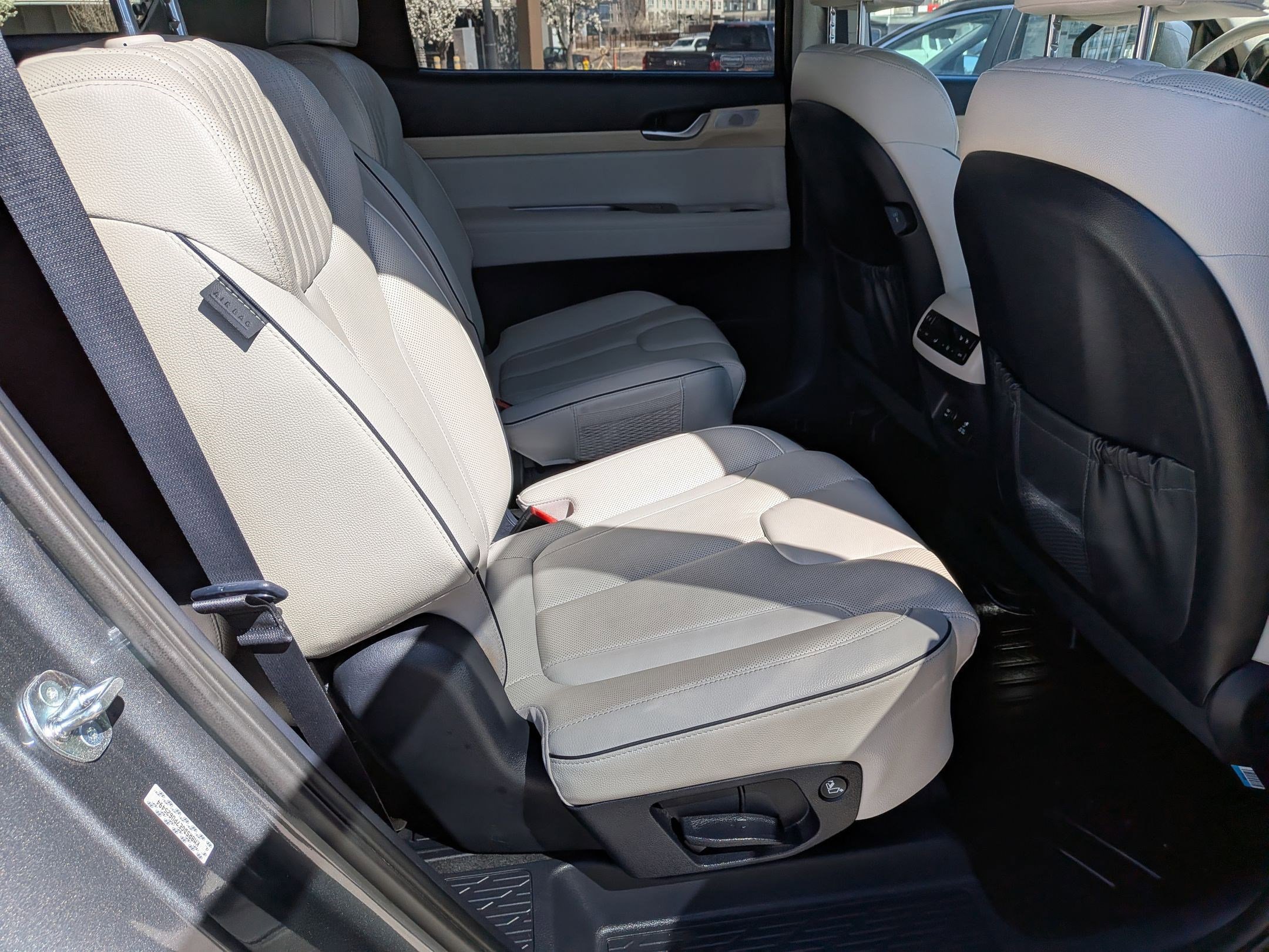 Used 2023 Hyundai Palisade Limited image 32