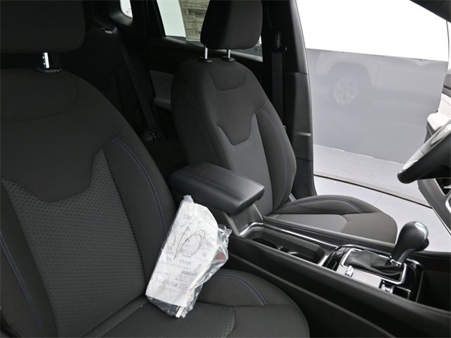 Used 2025 Jeep Compass Sport image 13