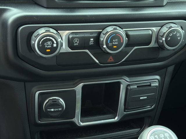 Used 2020 Jeep Gladiator Sport AWD/4WD image 14
