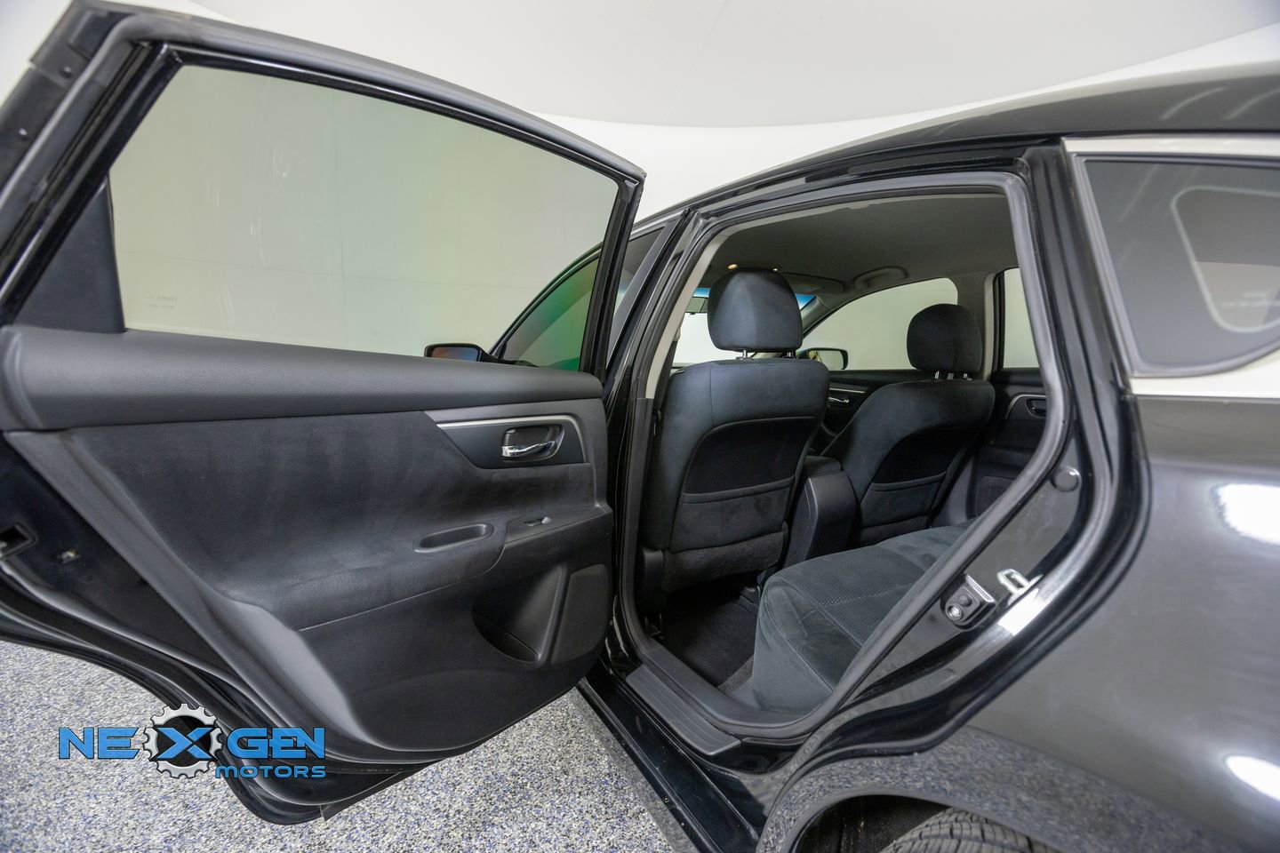 Used 2015 Nissan Altima 2.5 S w/ Power Driver Seat Package FWD image 24