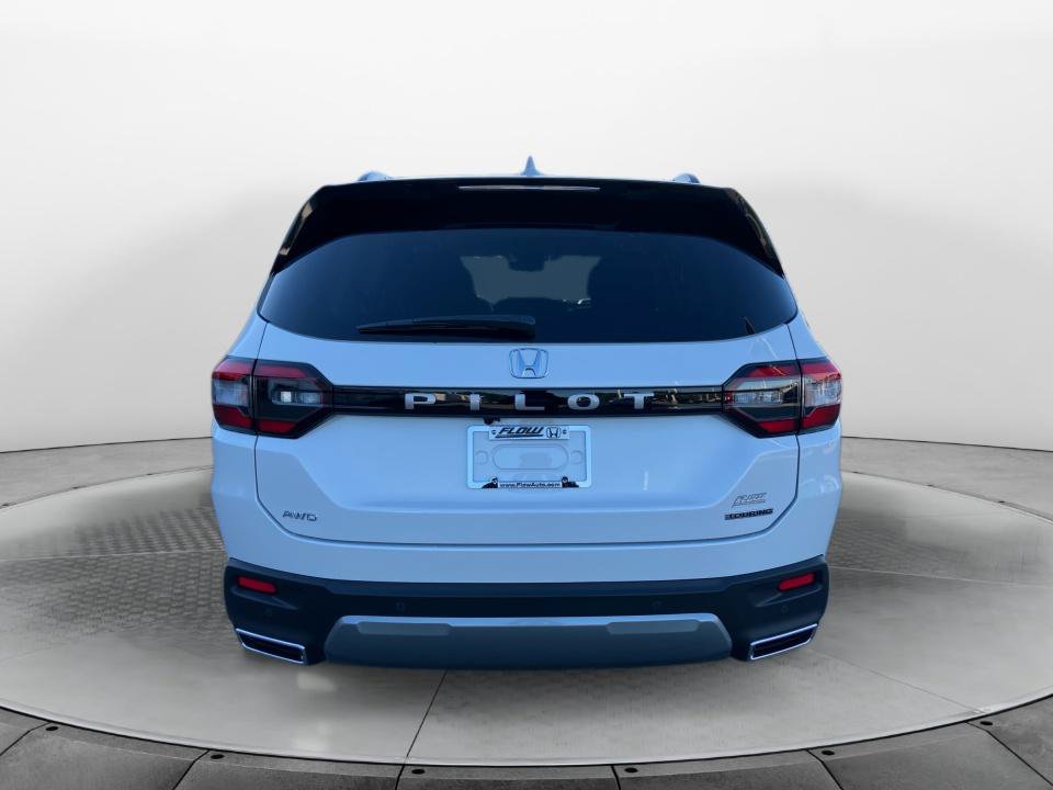 New 2026 Honda Pilot Touring image 14