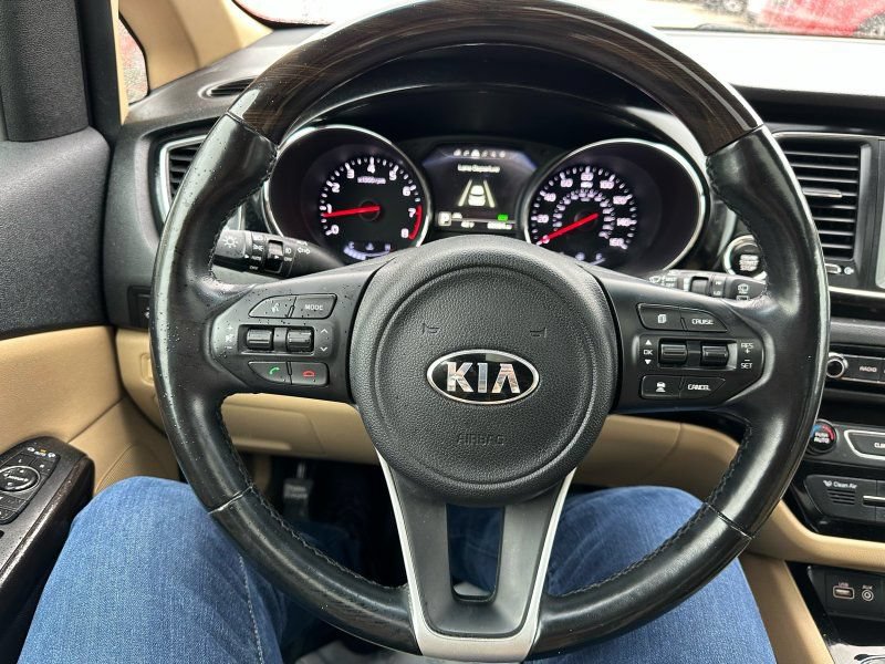 Used 2018 Kia Sedona SX Limited w/ SX Limited Prestige Package FWD image 18