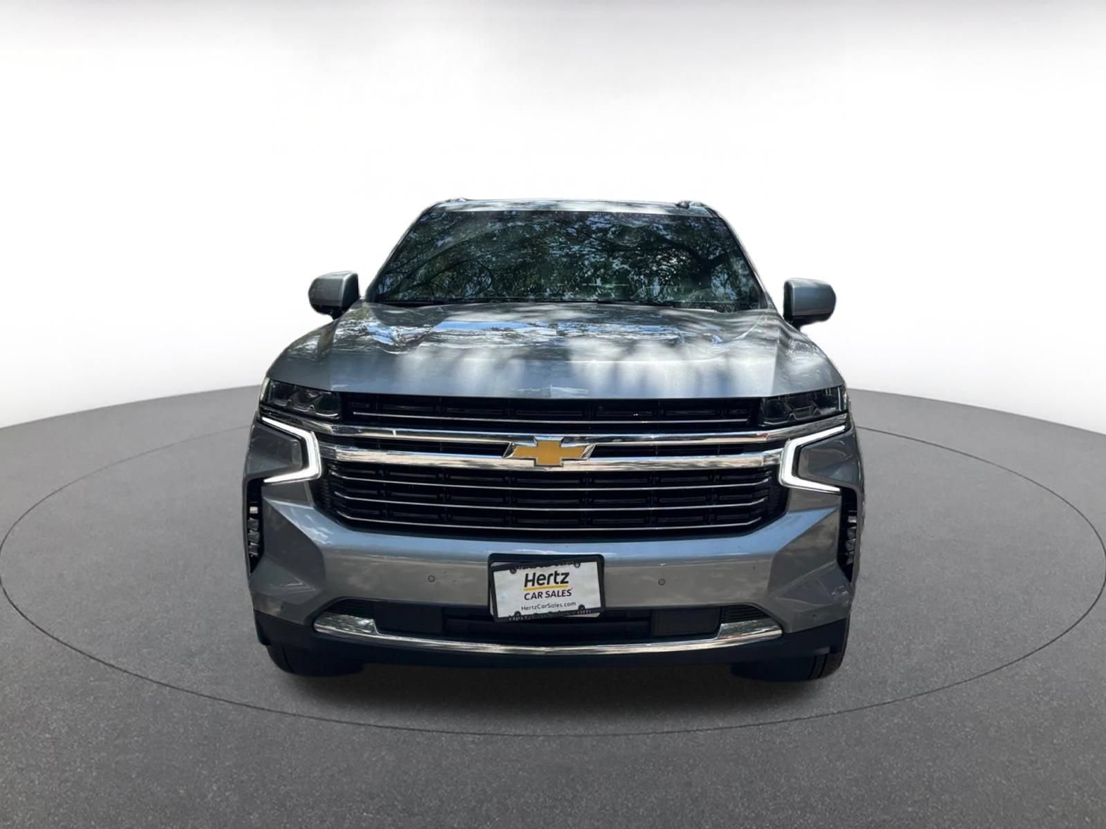 Used 2024 Chevrolet Suburban LT AWD/4WD image 2
