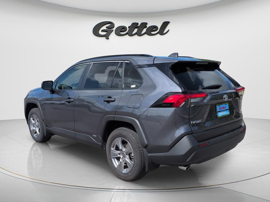 Used 2025 Toyota RAV4 LE AWD/4WD image 7