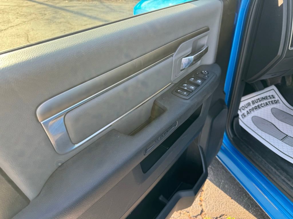 Used 2021 RAM 1500 Classic SLT image 13