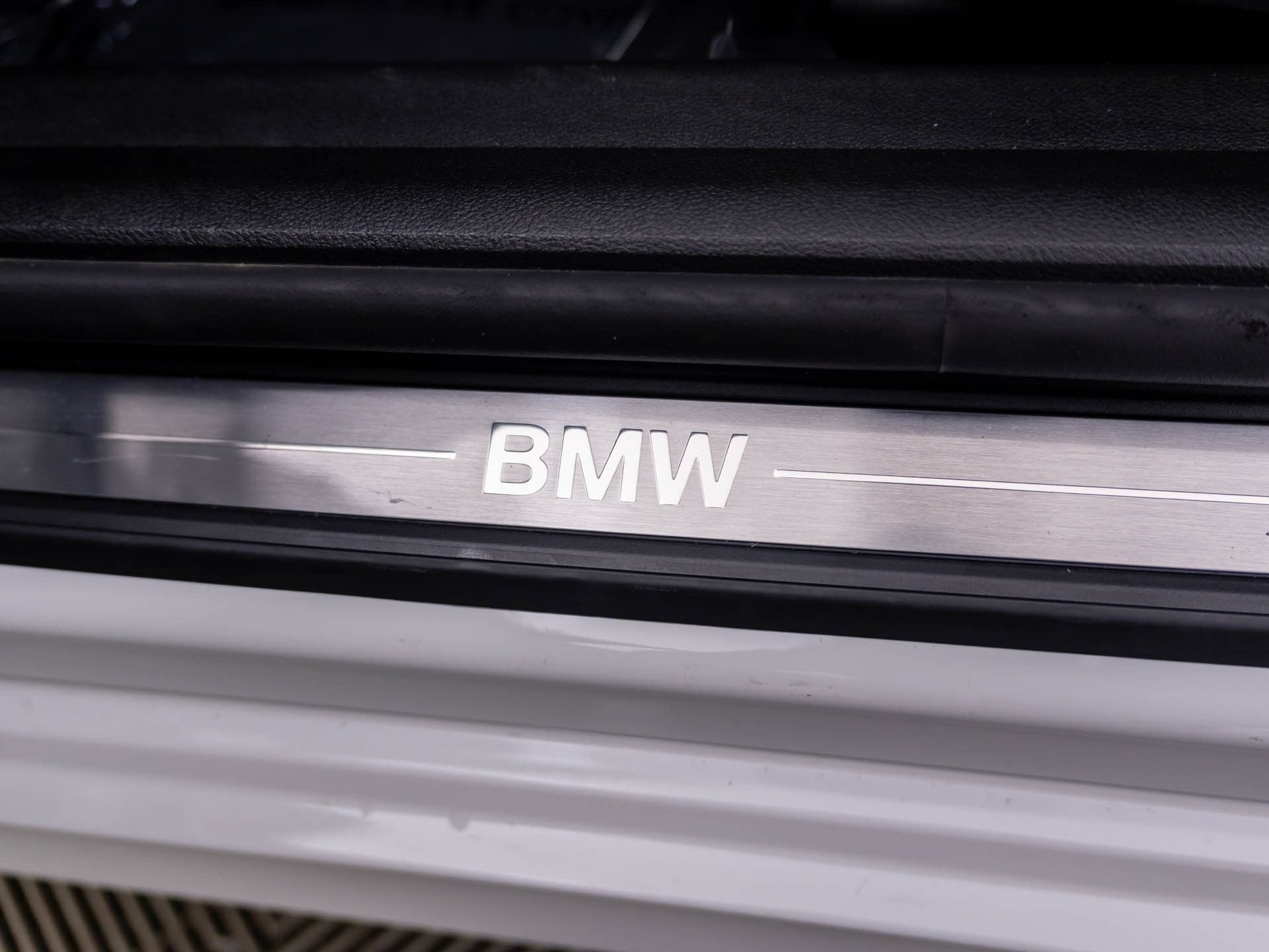 Used 2025 BMW 330i xDrive Sedan w/ M Sport Package AWD/4WD image 11
