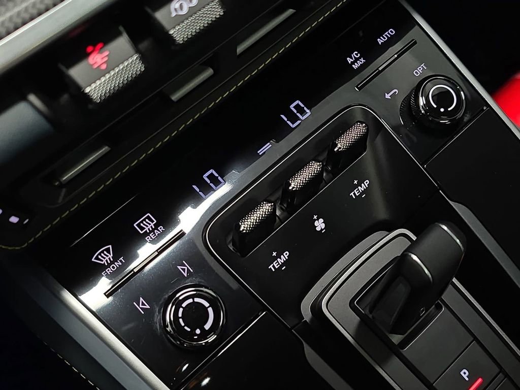 Certified 2025 Porsche 911 Turbo AWD/4WD image 19