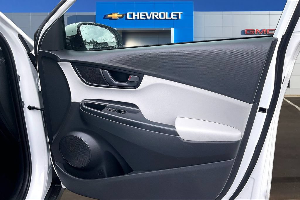 Used 2022 Hyundai Kona SEL FWD image 27
