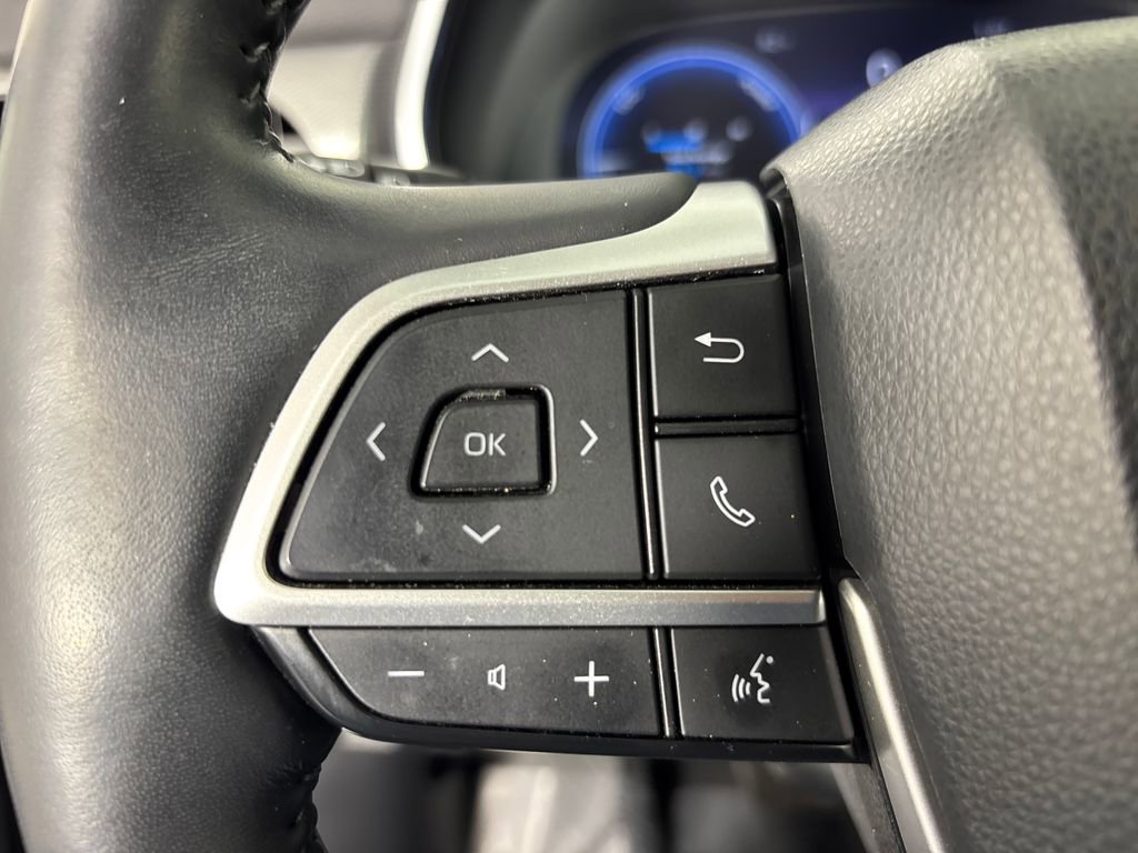 Used 2023 Toyota Highlander Platinum image 15