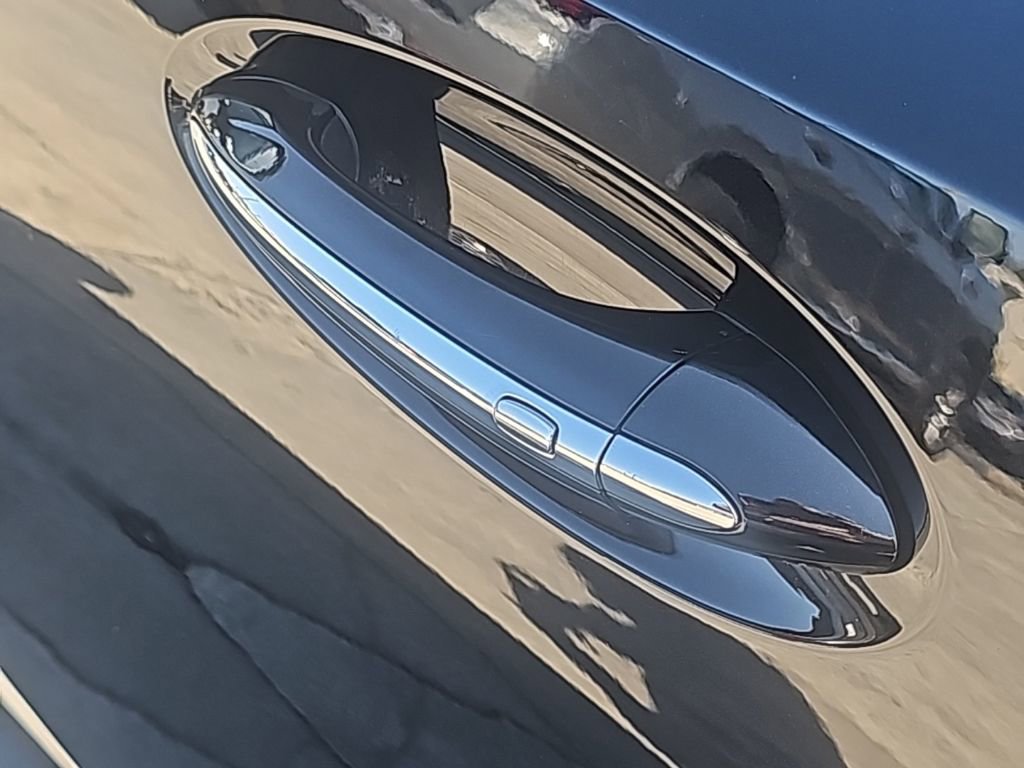 Certified 2025 Buick Envision Preferred image 8