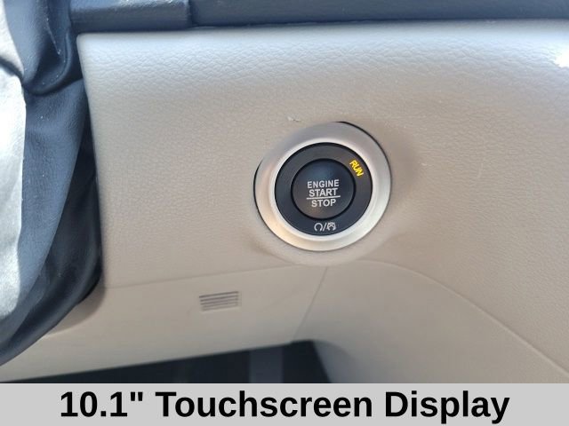 Used 2023 Chrysler Pacifica Touring-L FWD image 8