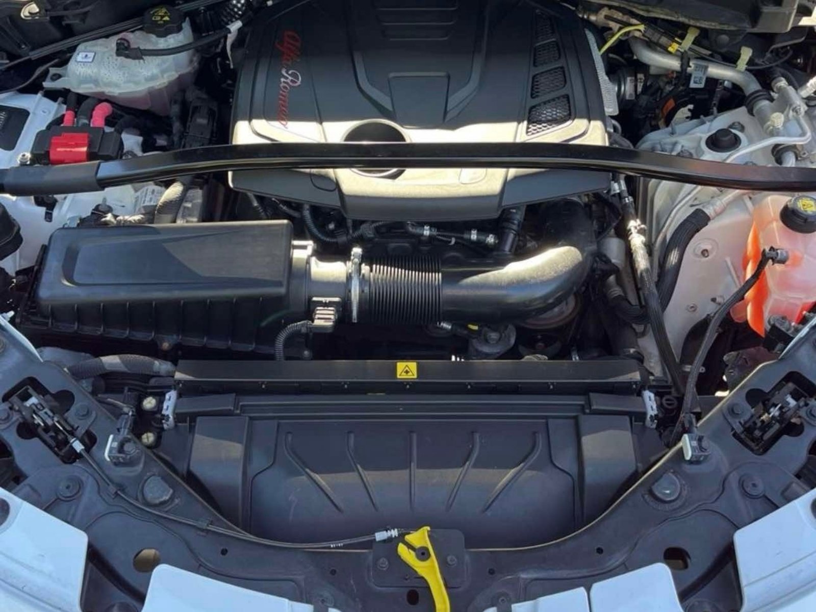 Used 2019 Alfa Romeo Stelvio Sprint w/ Nero Edizione image 6