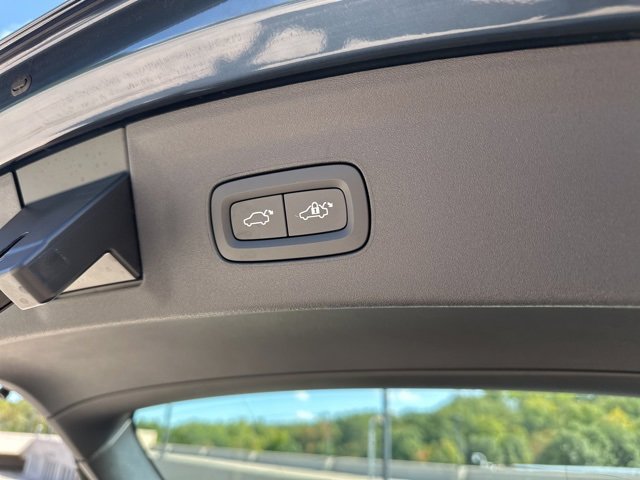 Used 2022 Polestar Polestar 2 w/ Performance Package image 31