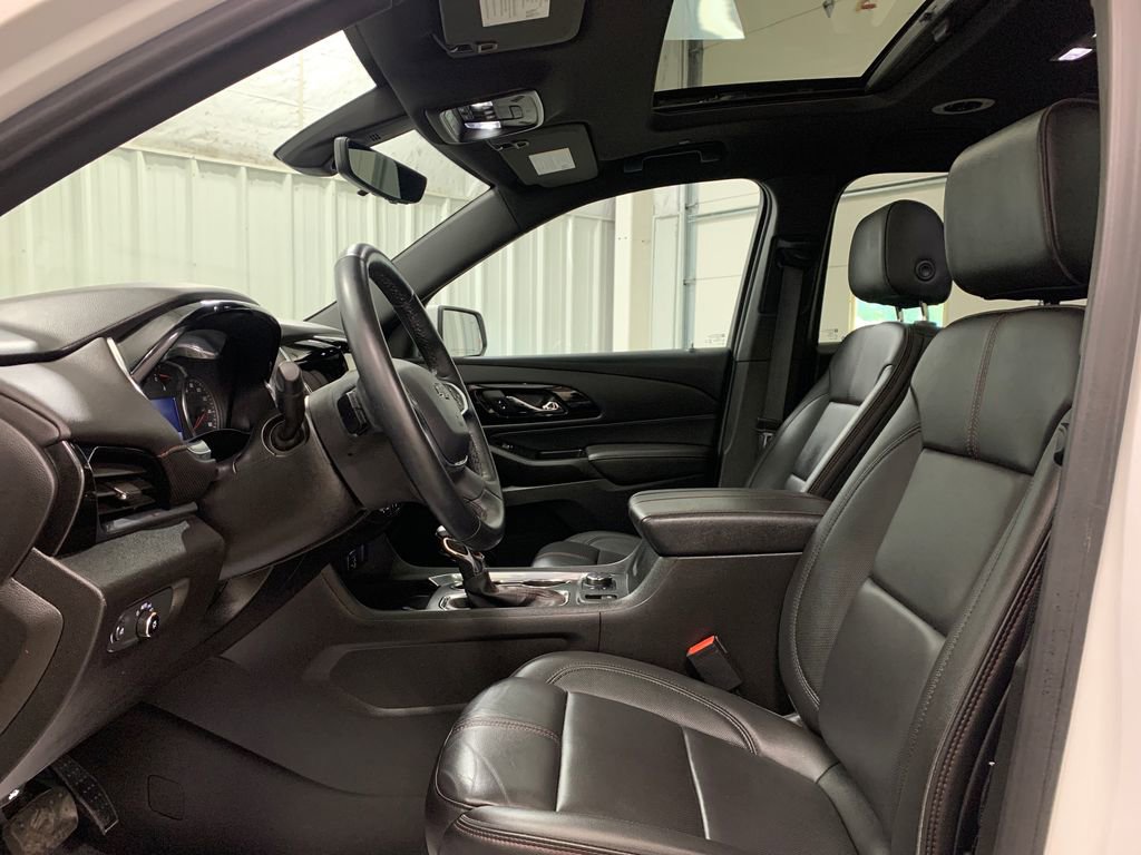 Used 2023 Chevrolet Traverse RS AWD/4WD image 16