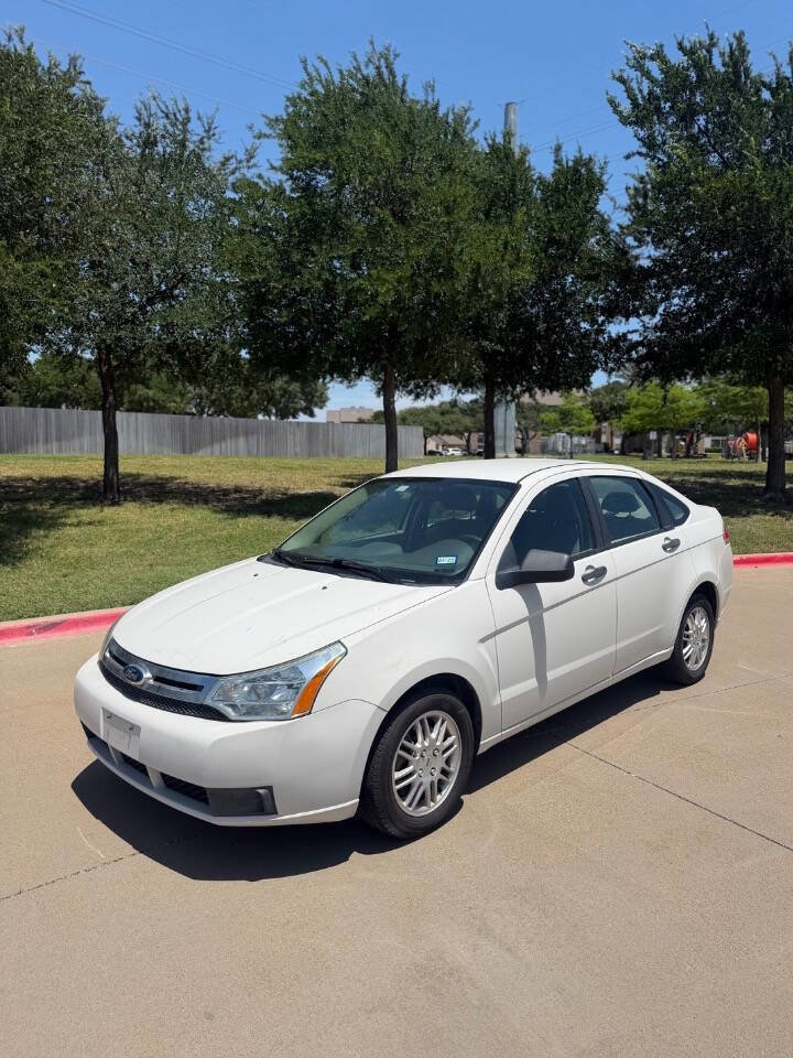 Used 2011 Ford Focus SE w/ 201A Rapid Spec Order Code FWD image 1