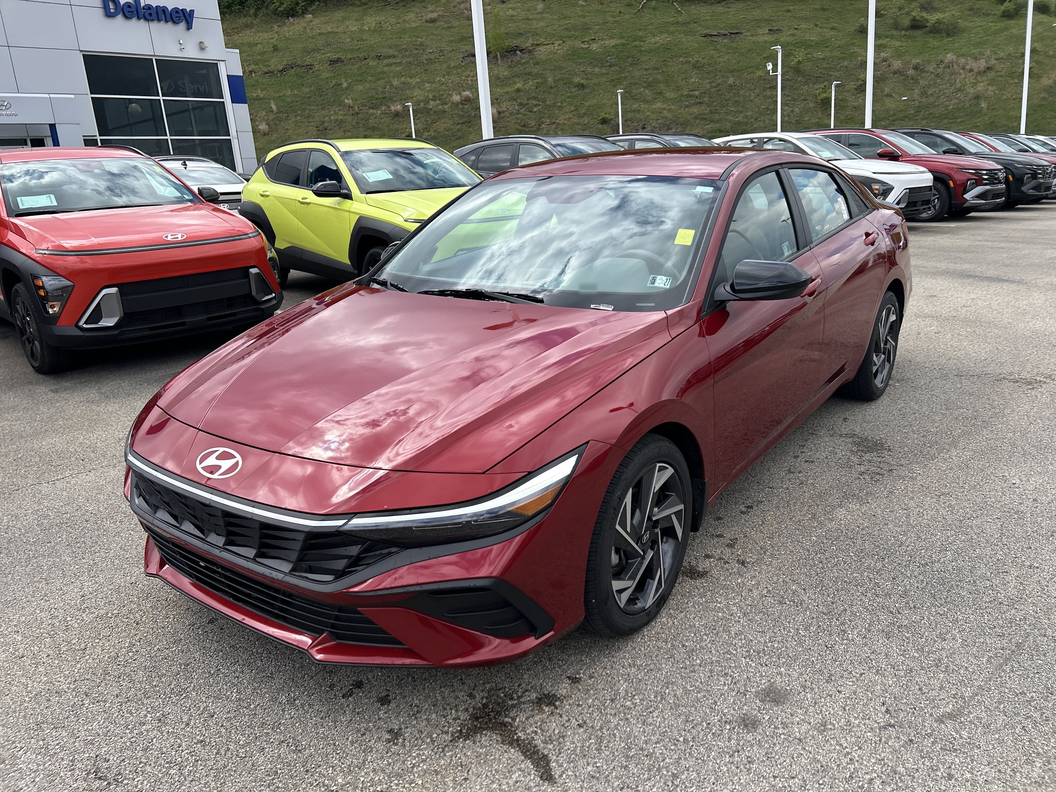 Used 2025 Hyundai Elantra Sport FWD image 23