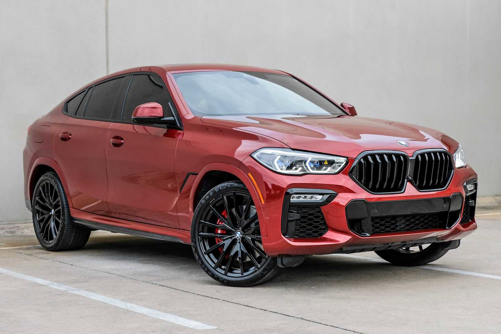 Used 2021 BMW X6 M50i w/ Executive Package image 7