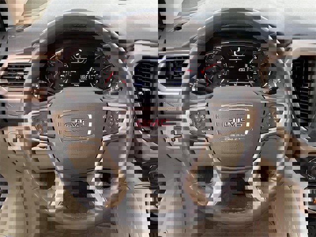 Used 2023 GMC Acadia Denali image 11