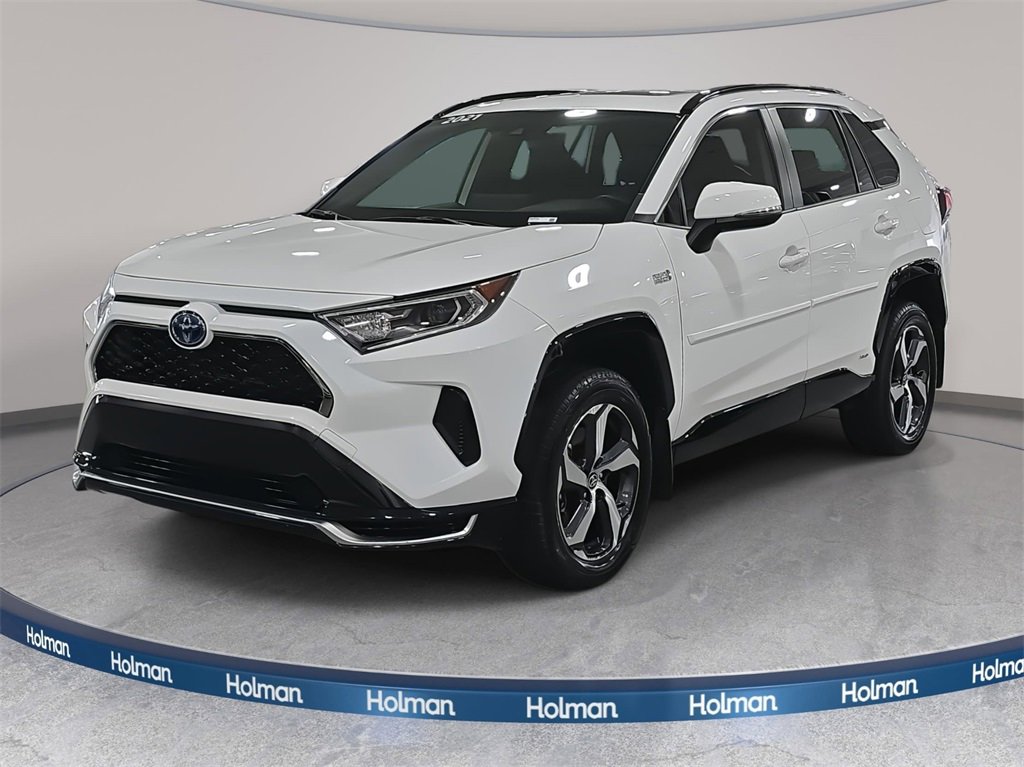 Used 2021 Toyota RAV4 SE image 1