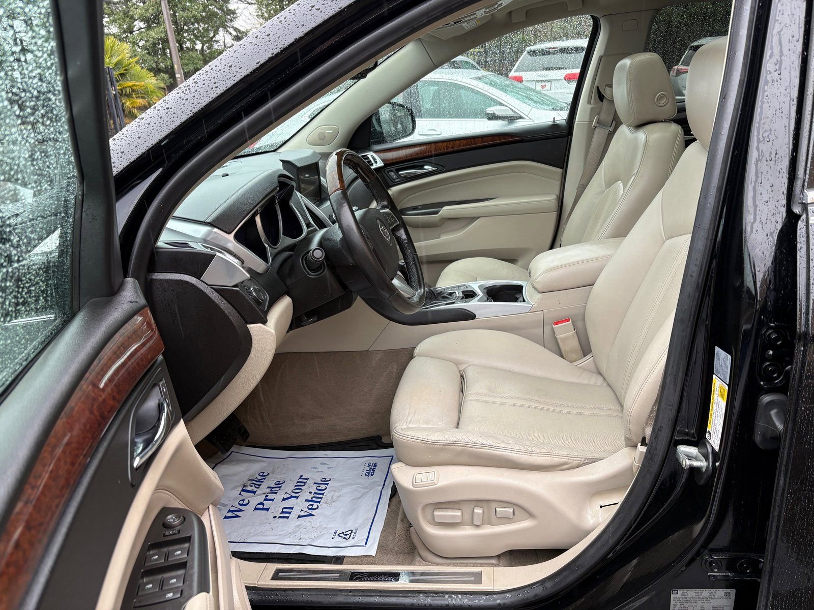 Used 2012 Cadillac SRX Luxury image 9