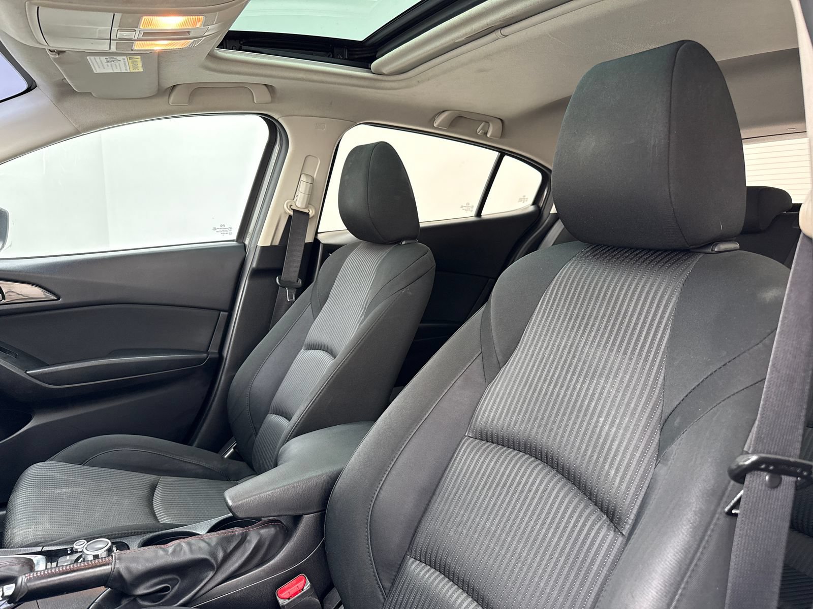 Used 2016 MAZDA MAZDA3 i Touring FWD image 15