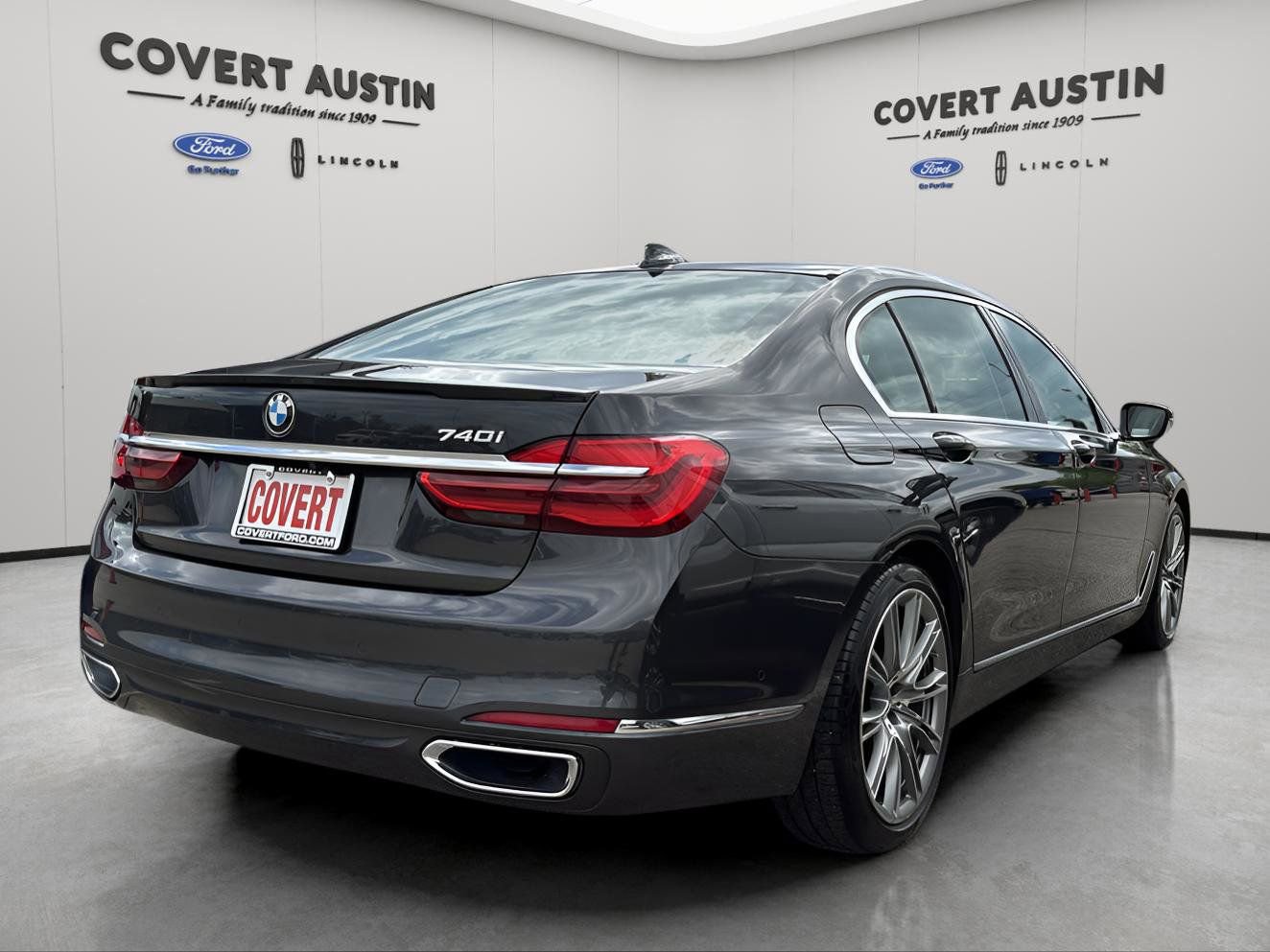 Used 2019 BMW 740i w/ Executive Package image 5
