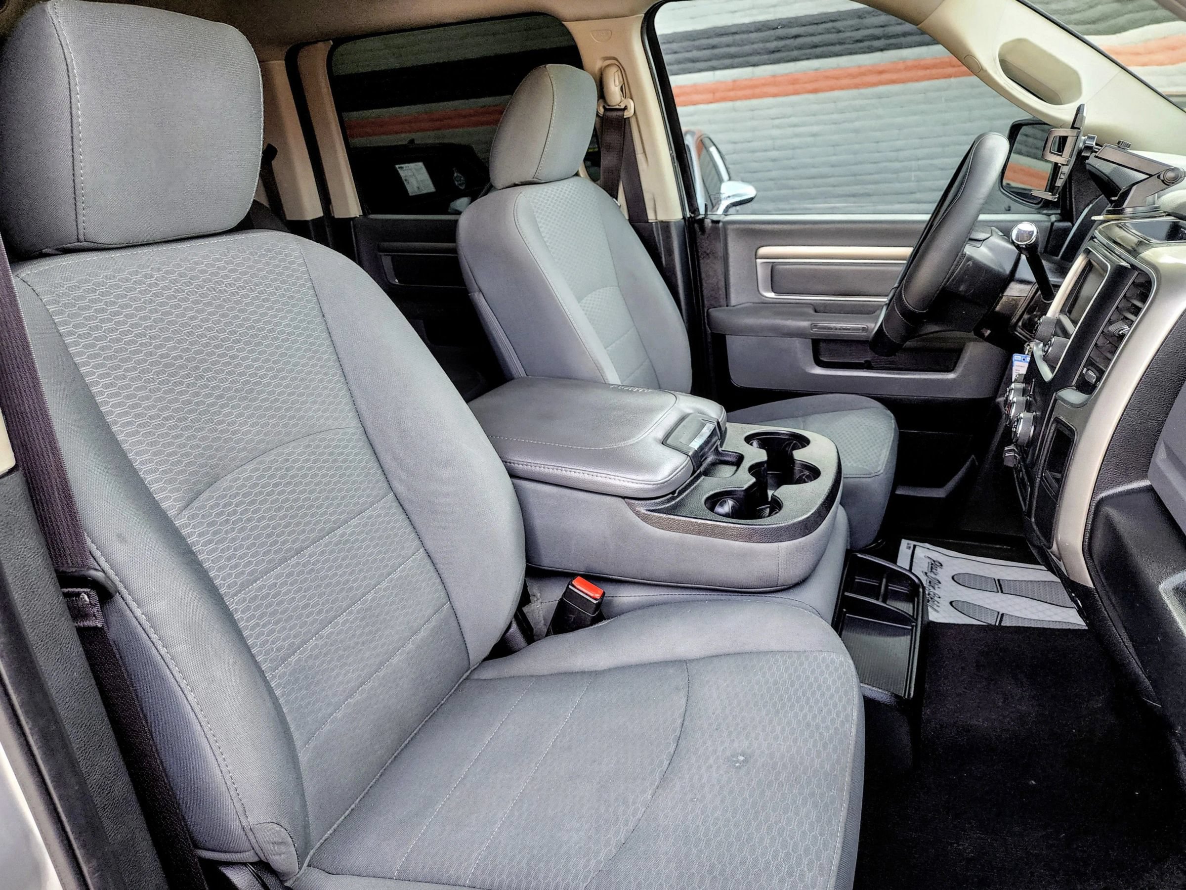 Used 2016 RAM 2500 SLT AWD/4WD image 30