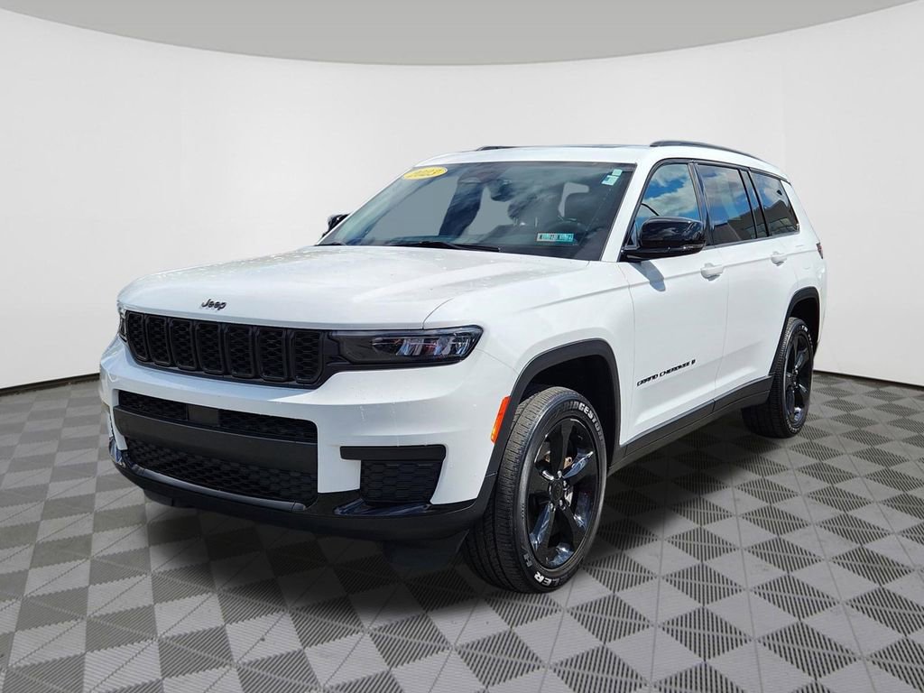 Used 2023 Jeep Grand Cherokee L Laredo AWD/4WD image 2