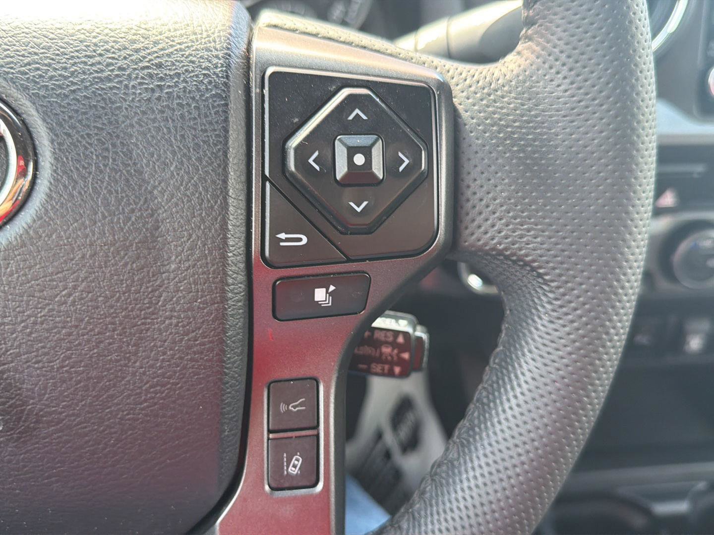 Used 2023 Toyota Tacoma TRD Pro AWD/4WD image 24