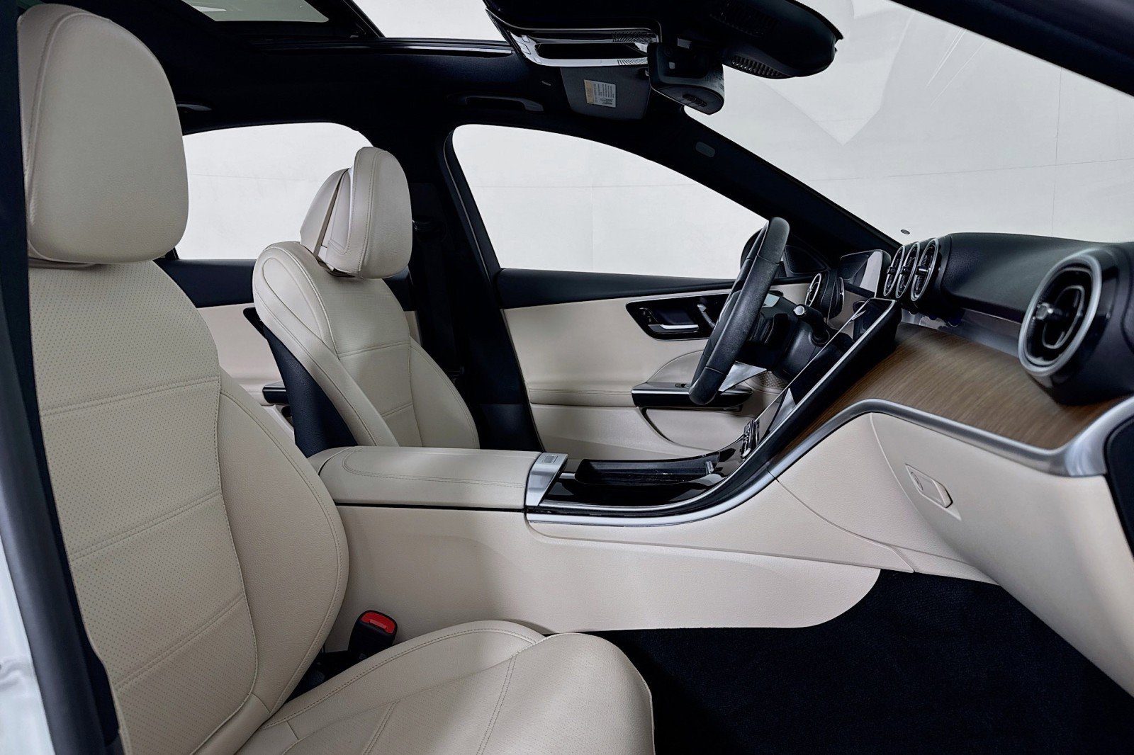 Certified 2024 Mercedes-Benz C 300 Sedan image 8