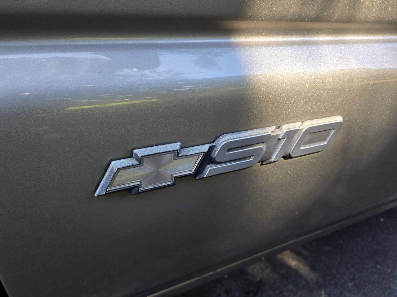 Used 2003 Chevrolet S10 Pickup LS image 23