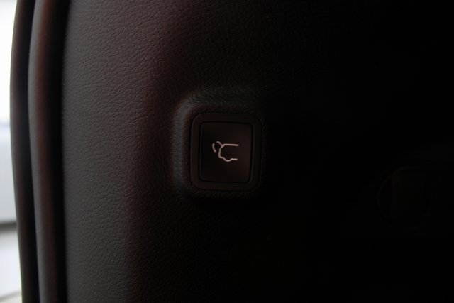 Used 2023 Jeep Cherokee Altitude Lux image 18