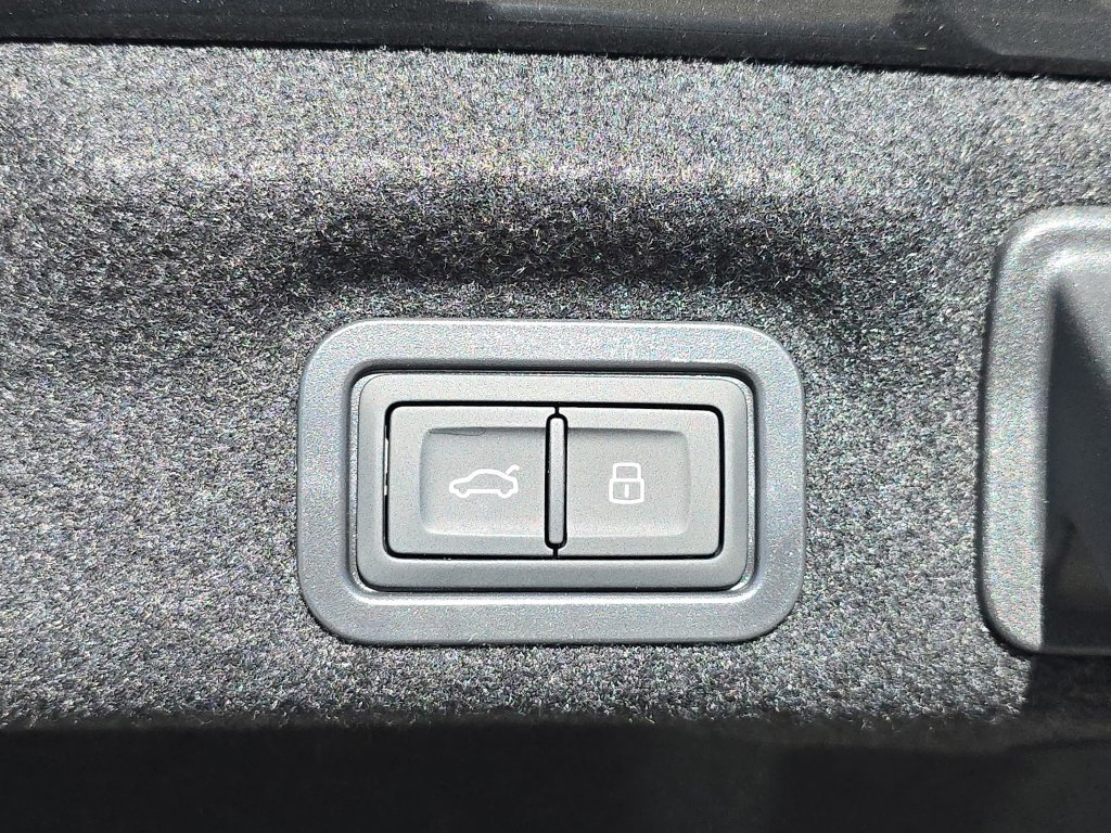 New 2026 Audi A6 Premium Plus AWD/4WD image 13