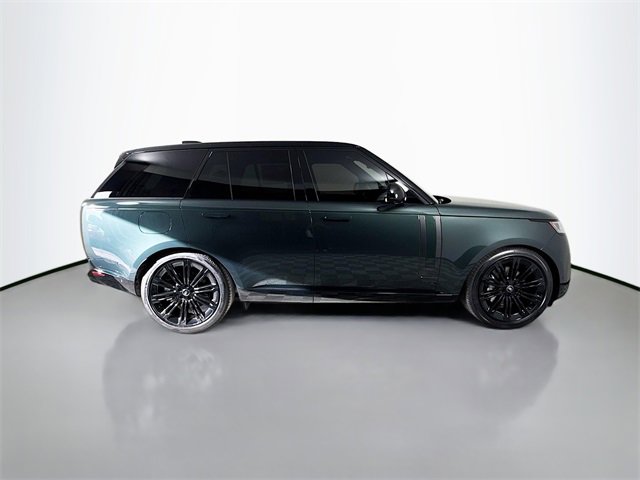 New 2025 Land Rover Range Rover SE image 4