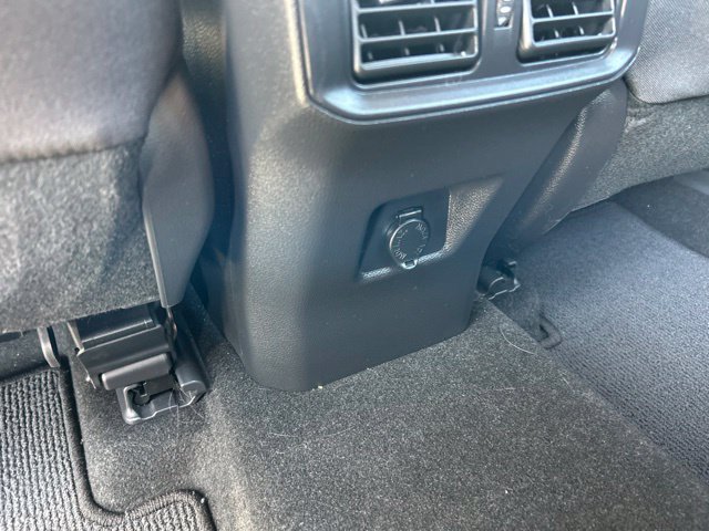 Used 2025 Toyota RAV4 LE AWD/4WD image 12