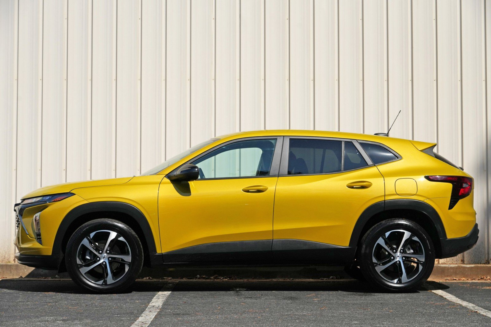 Used 2025 Chevrolet Trax RS w/ Driver Confidence Package FWD image 8