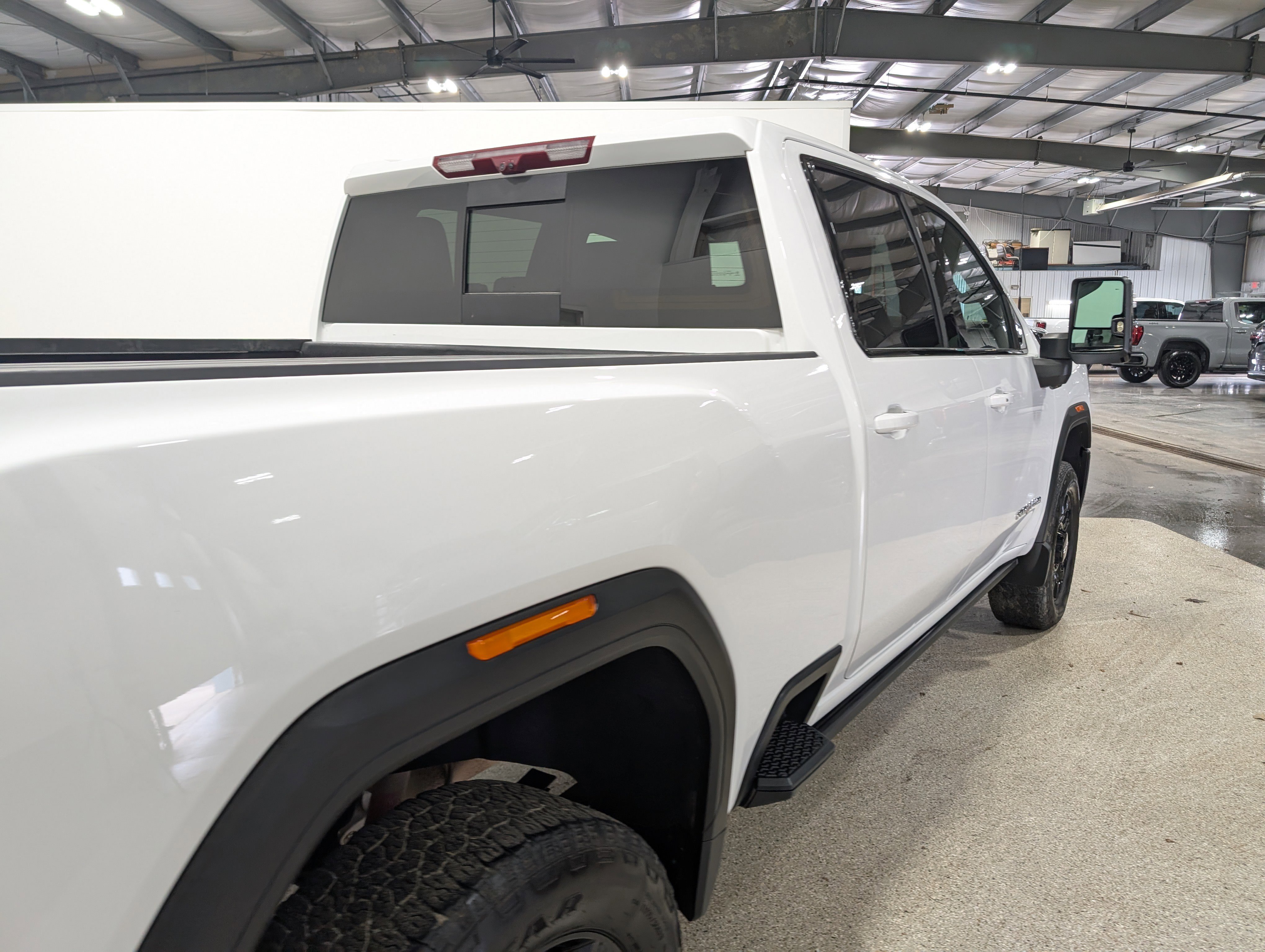 Used 2024 GMC Sierra 3500 AT4 w/ AT4 Premium Plus Package AWD/4WD image 3