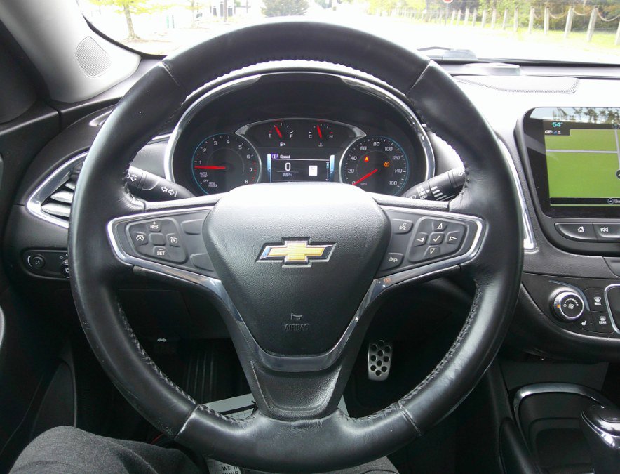Used 2017 Chevrolet Malibu LT w/ Leather Package FWD image 78