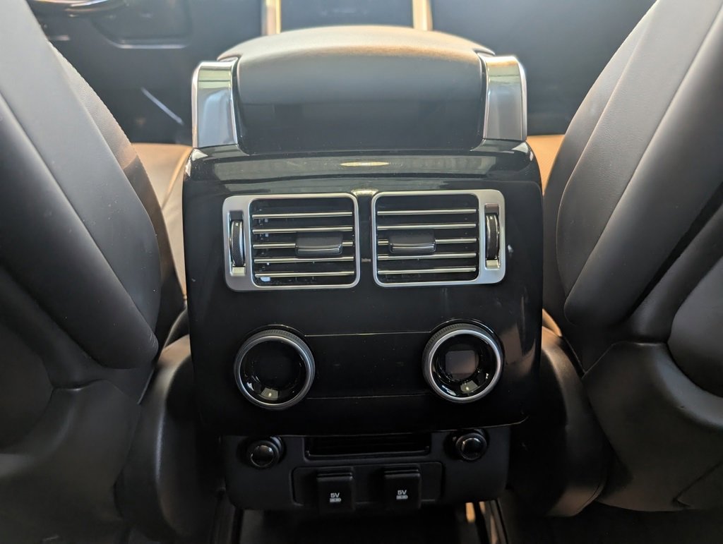 Used 2020 Land Rover Range Rover HSE image 27