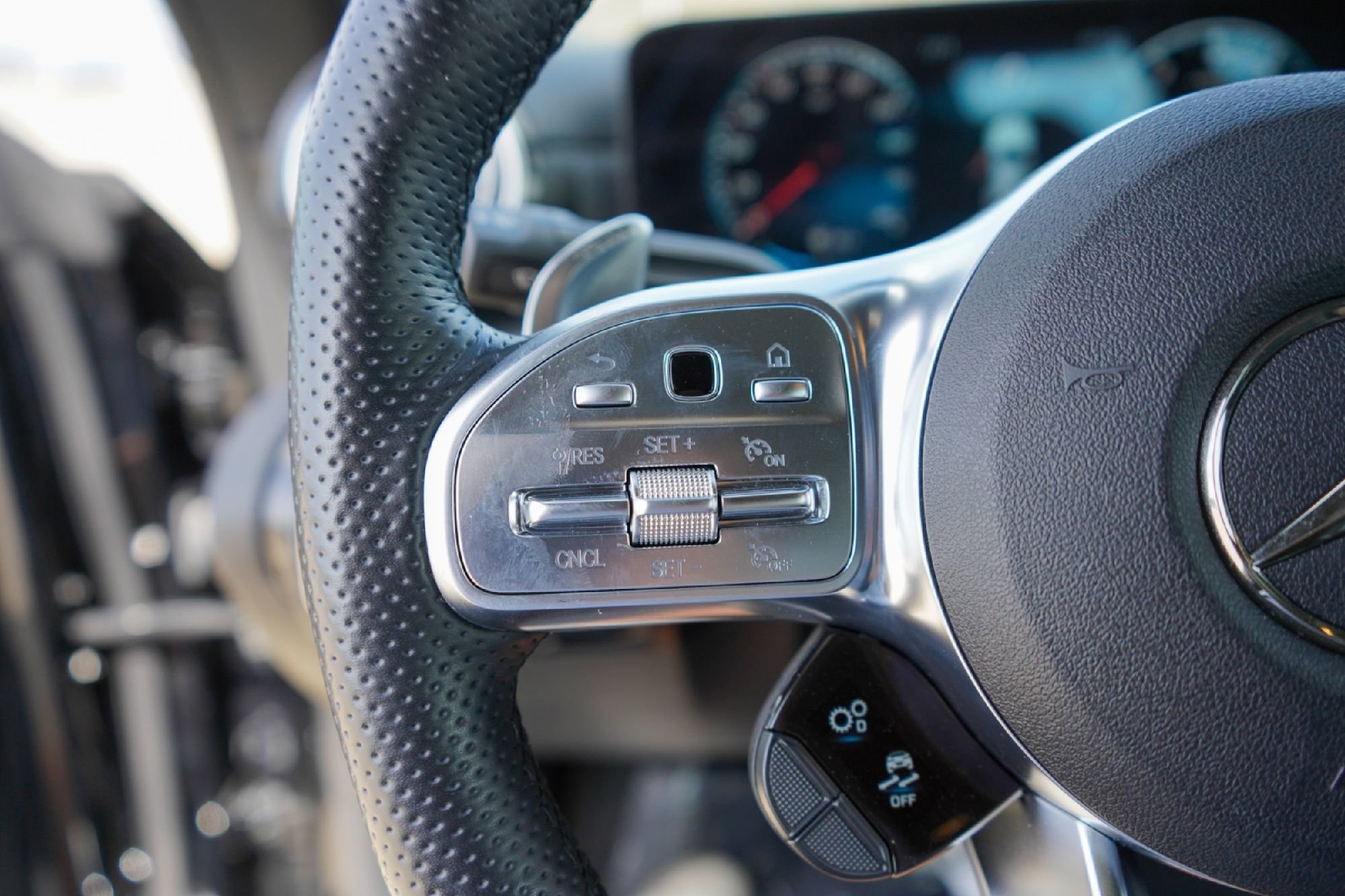 Used 2022 Mercedes-Benz CLA 35 AMG 4MATIC image 13