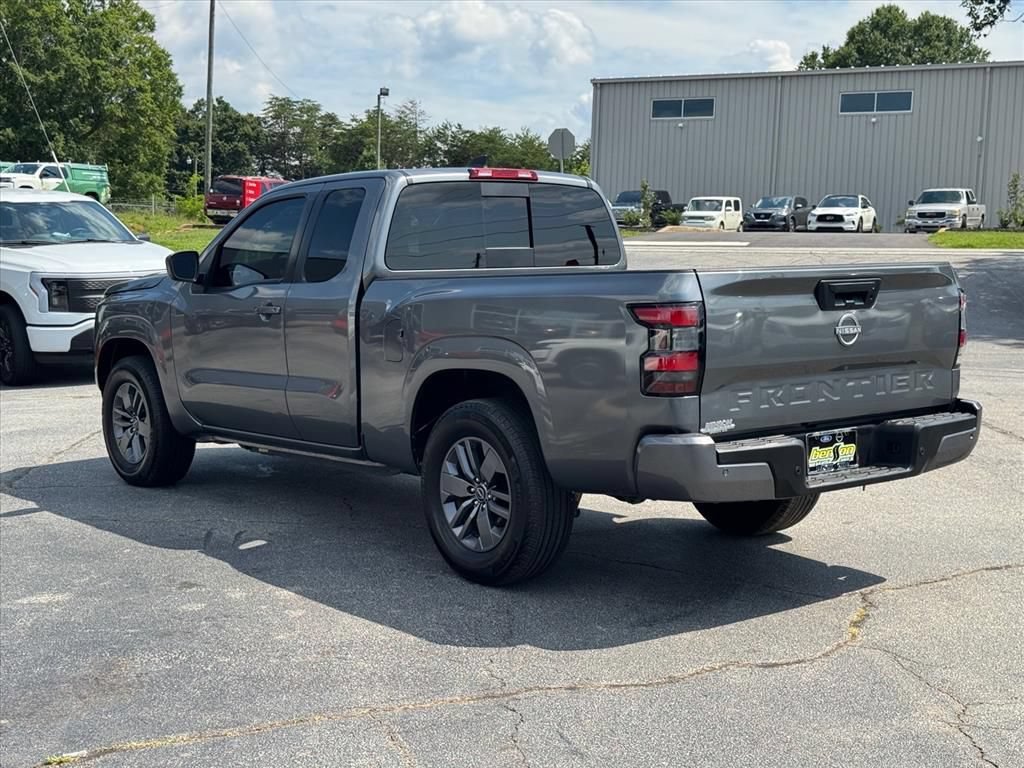Certified 2025 Nissan Frontier SV RWD image 5