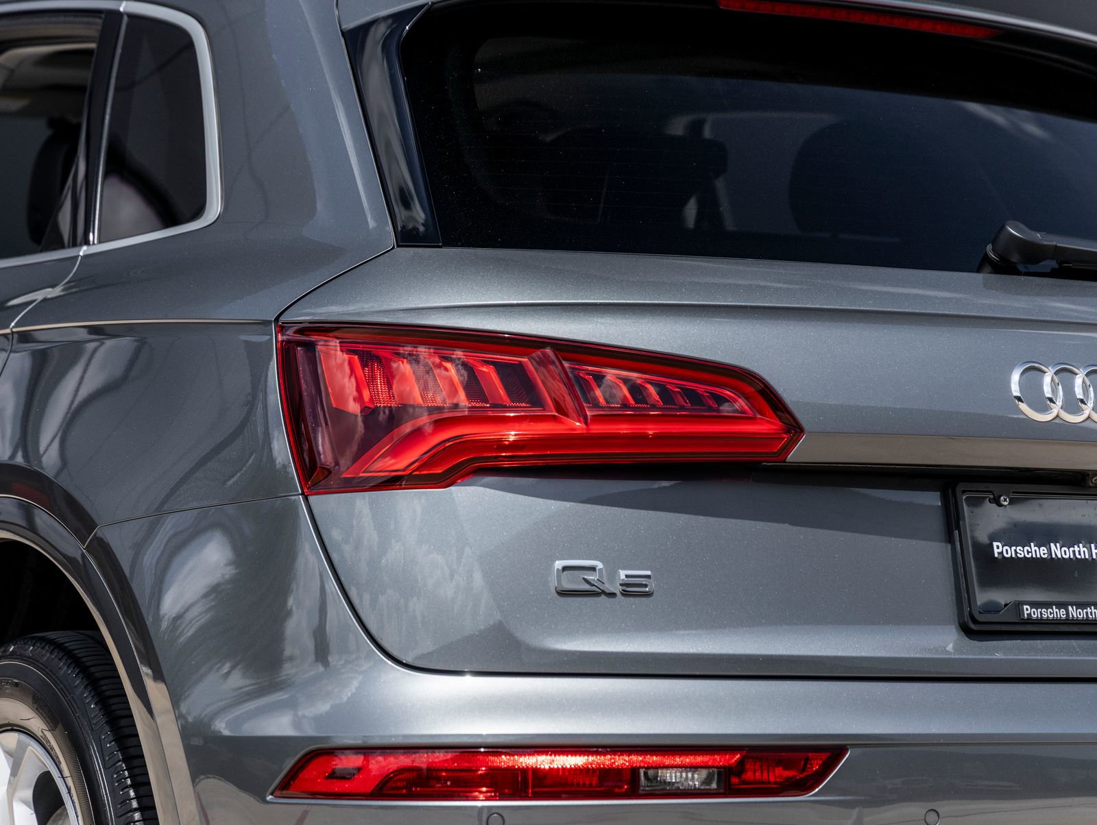 Used 2018 Audi Q5 2.0T Premium Plus w/ Premium Plus Package image 11